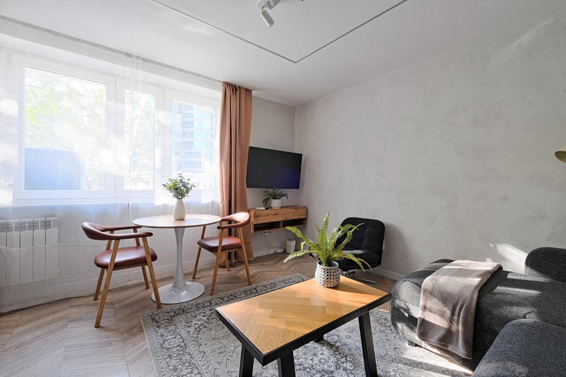 Lägenhet Nordic 2 Bedrooms And Ac, Center Warszawa